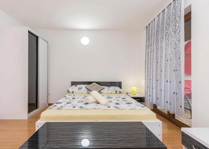 Four-bedroom In Дом отдыха *