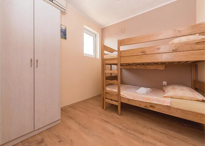 Four-bedroom In * Пакоштане