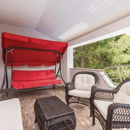 Four-bedroom In Prázdninový dům Pakoštane