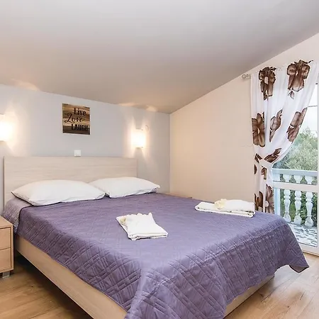 Four-bedroom In Prázdninový dům