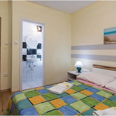 Prázdninový dům Four-bedroom In Pakoštane