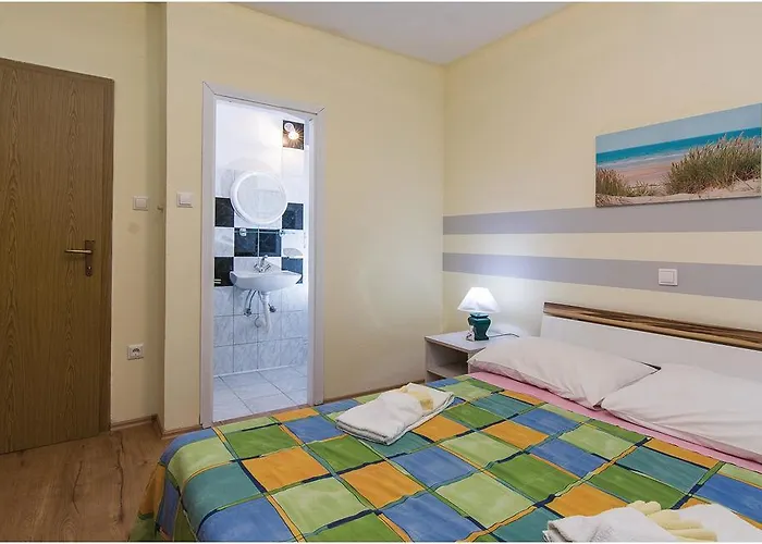 Vikendica Four-bedroom In Pakostane